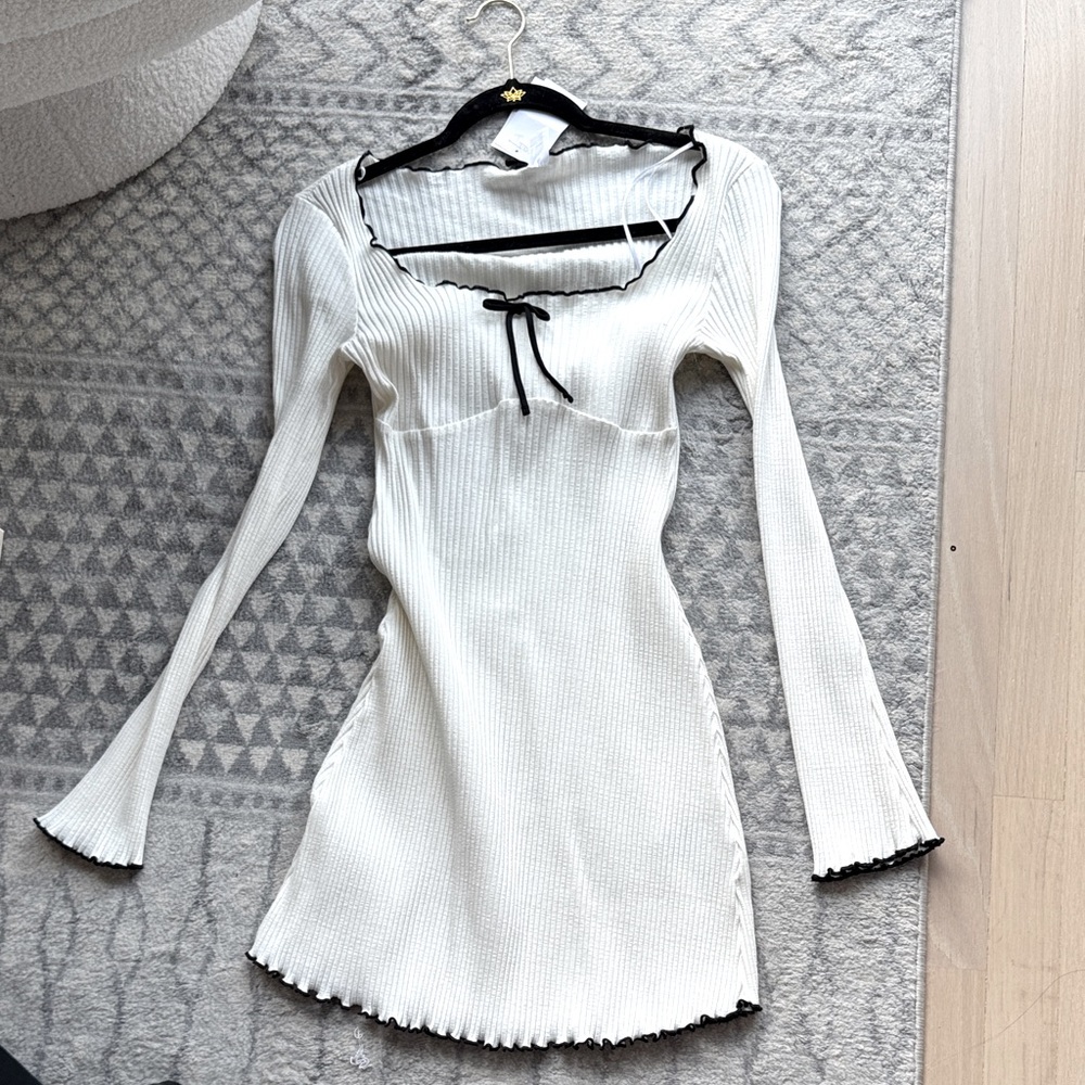 H&M White NWT Long Sleeve Dress